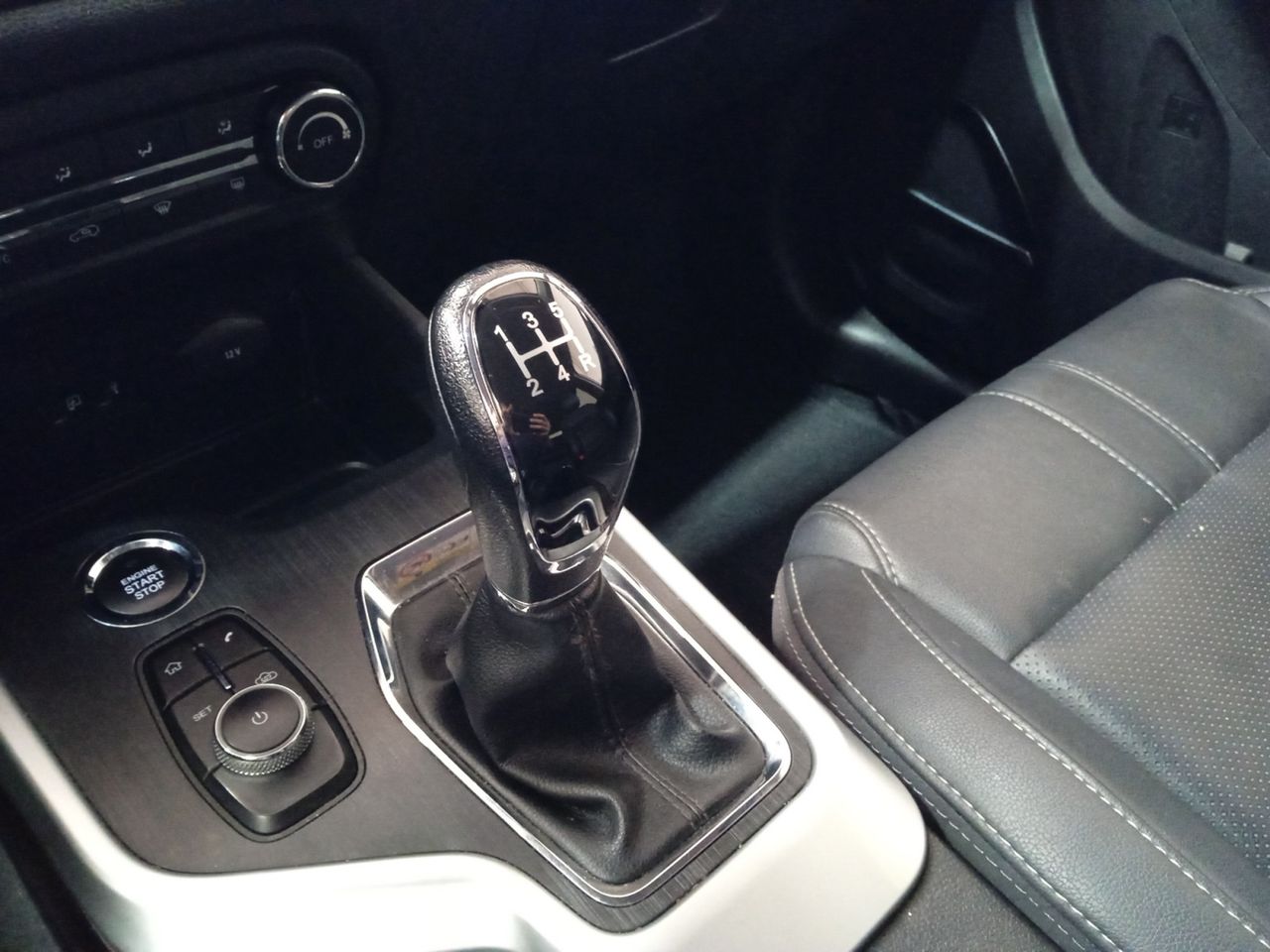 Foto DR Automobiles DR4 12