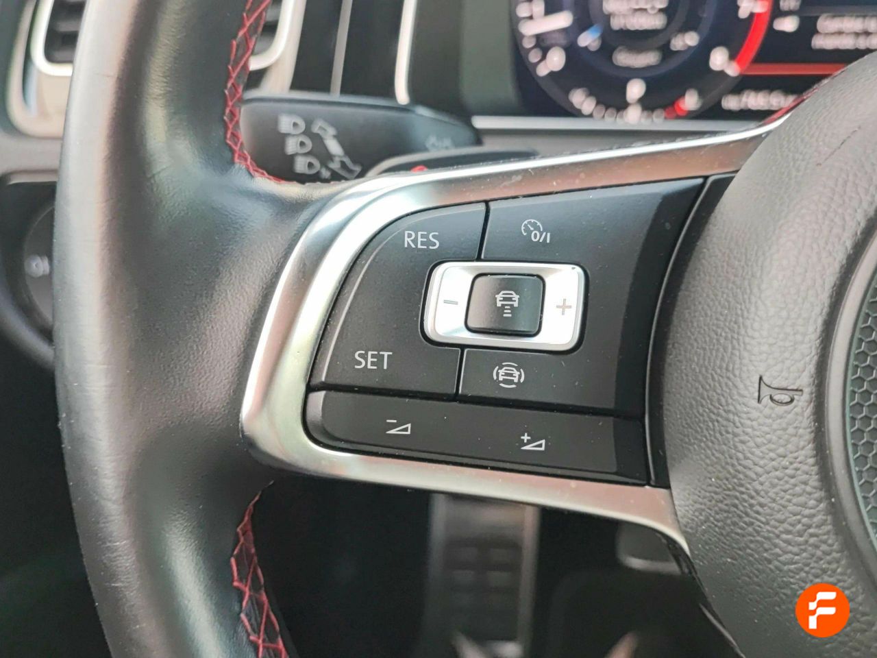 Foto Volkswagen Golf 17