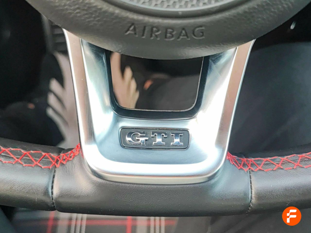 Foto Volkswagen Golf 21
