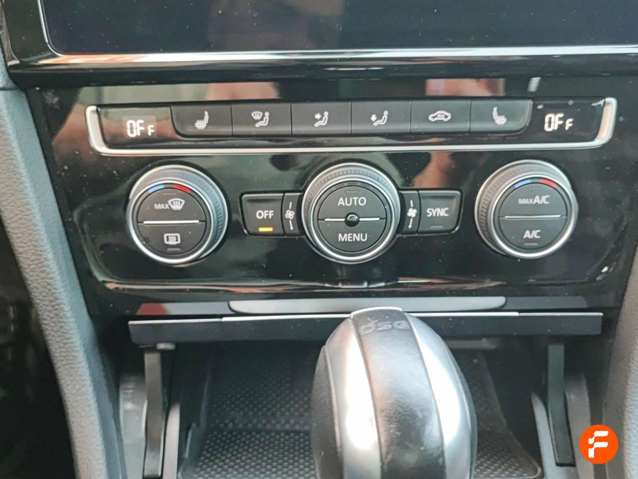 Foto Volkswagen Golf 28