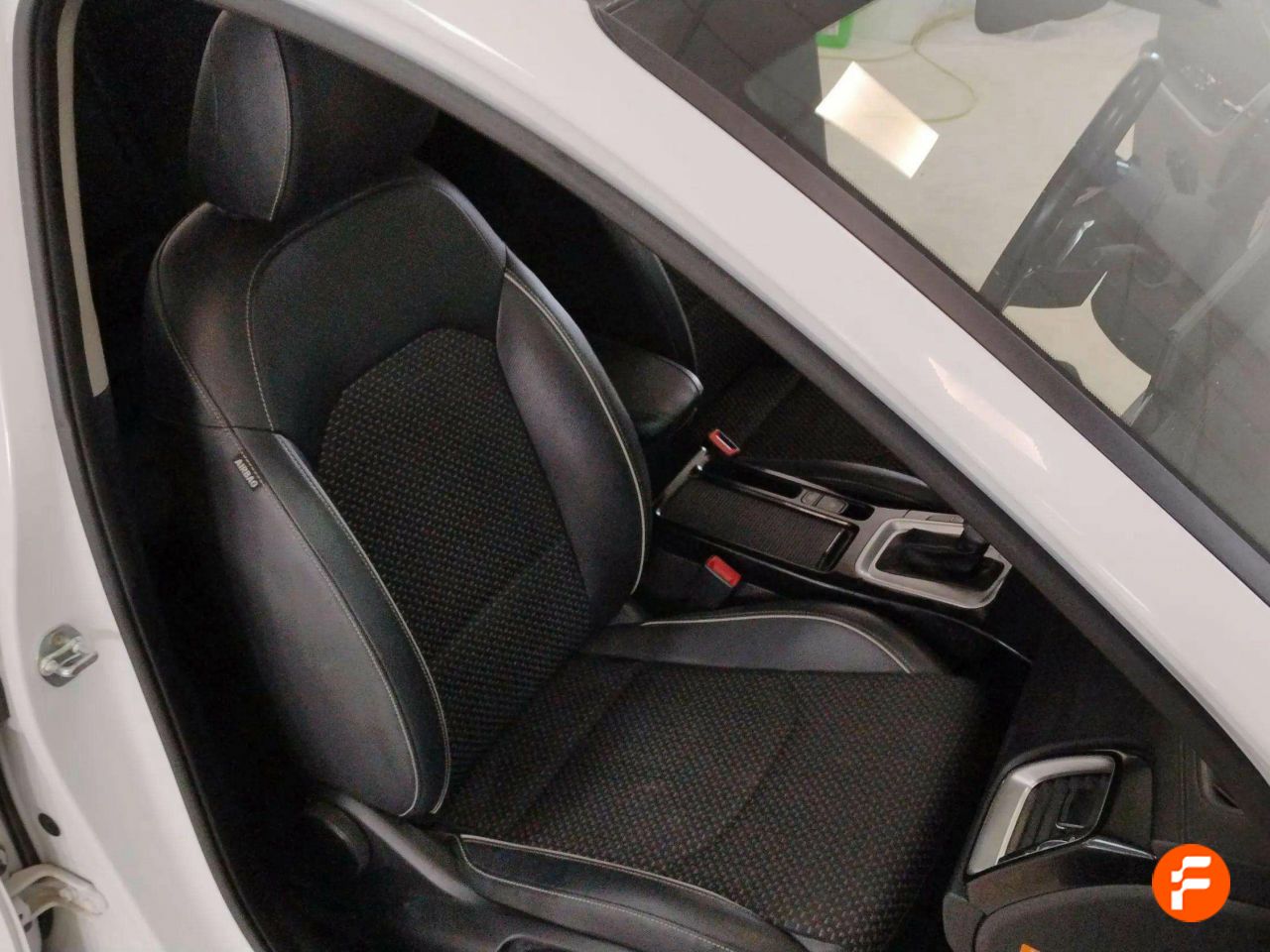 Foto Kia XCeed 14