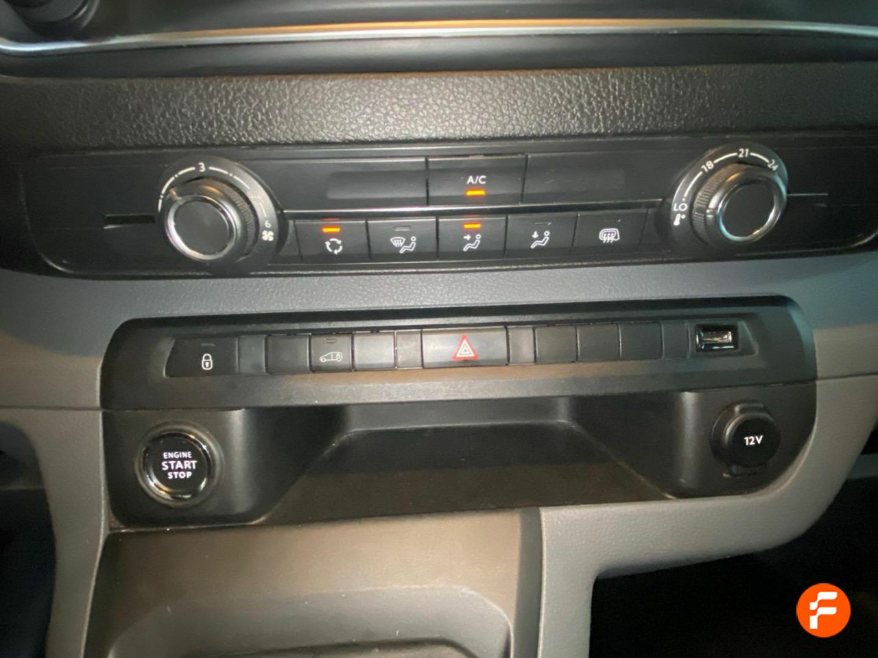 Foto Citroën Jumpy 21