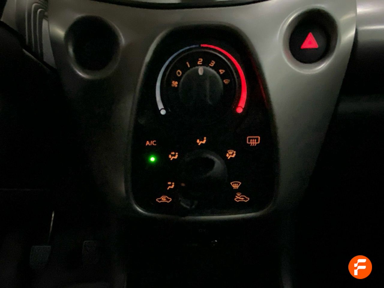 Foto Peugeot 108 19