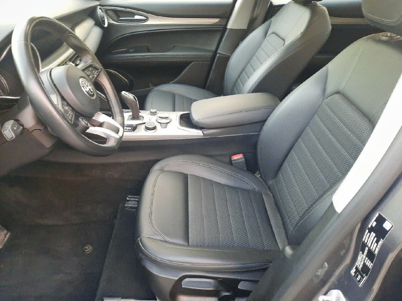 Foto Alfa Romeo Stelvio 11