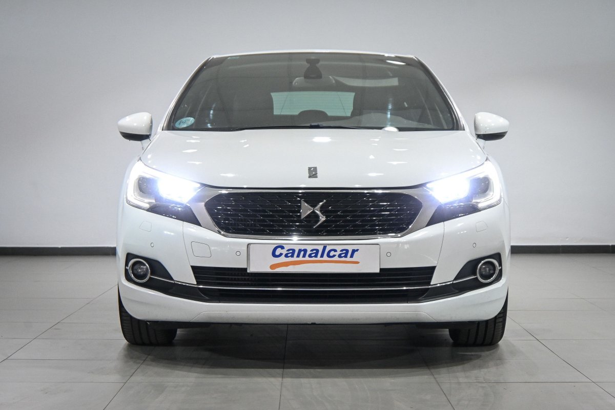 Foto DS Automobiles DS 4 2 Foto DS Automobiles DS 4 2