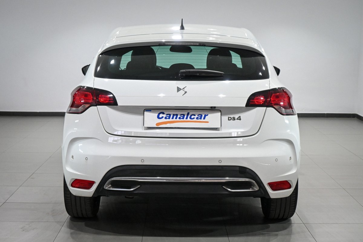 Foto DS Automobiles DS 4 5 Foto DS Automobiles DS 4 5