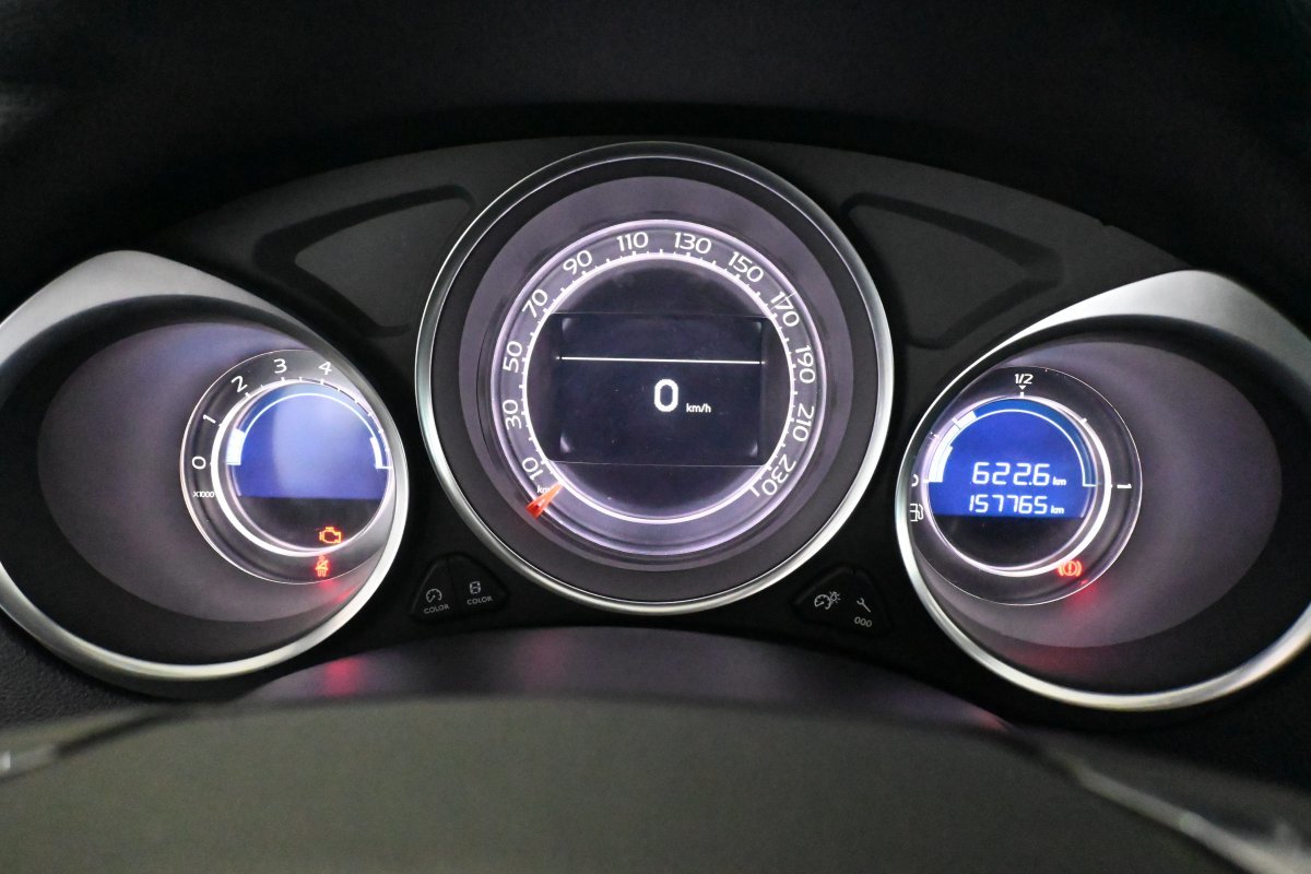 Foto DS Automobiles DS 4 13 Foto DS Automobiles DS 4 13