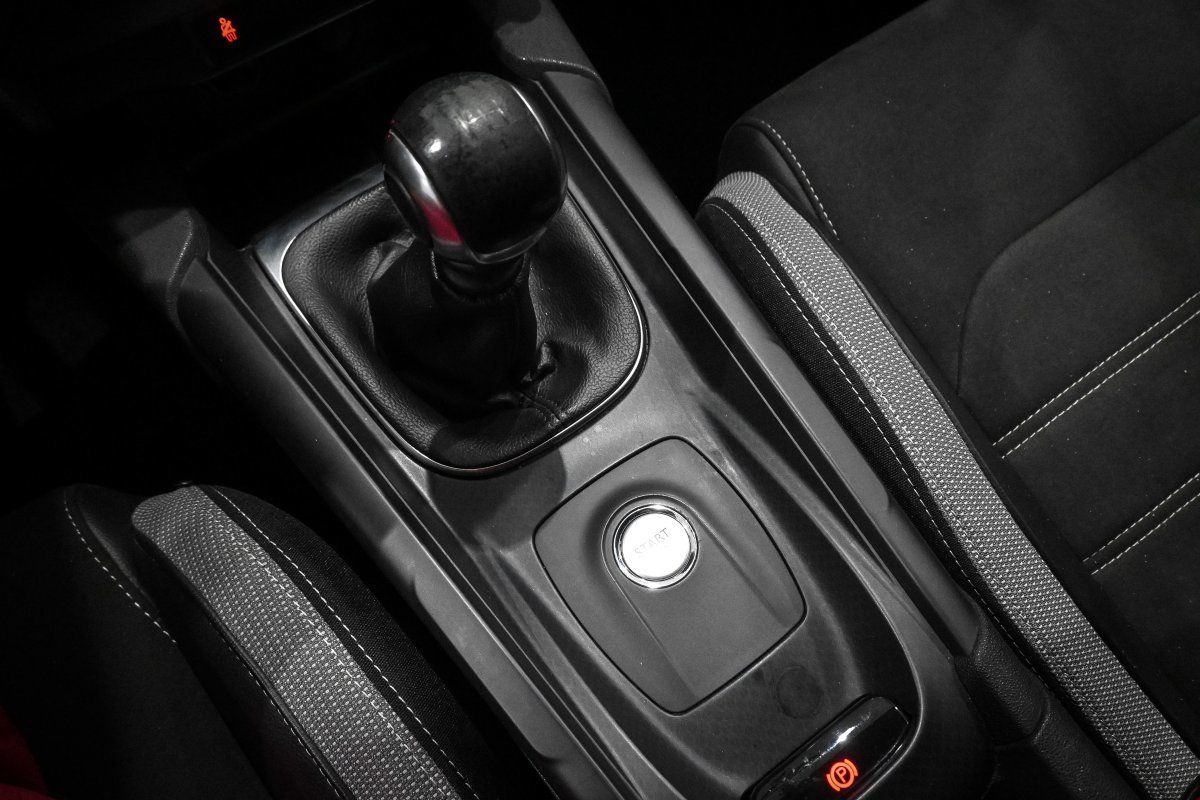 Foto DS Automobiles DS 4 22 Foto DS Automobiles DS 4 22