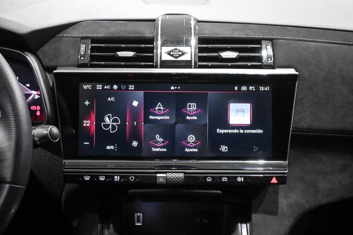 Foto DS Automobiles DS 7 Crossback 15 Foto DS Automobiles DS 7 Crossback 15