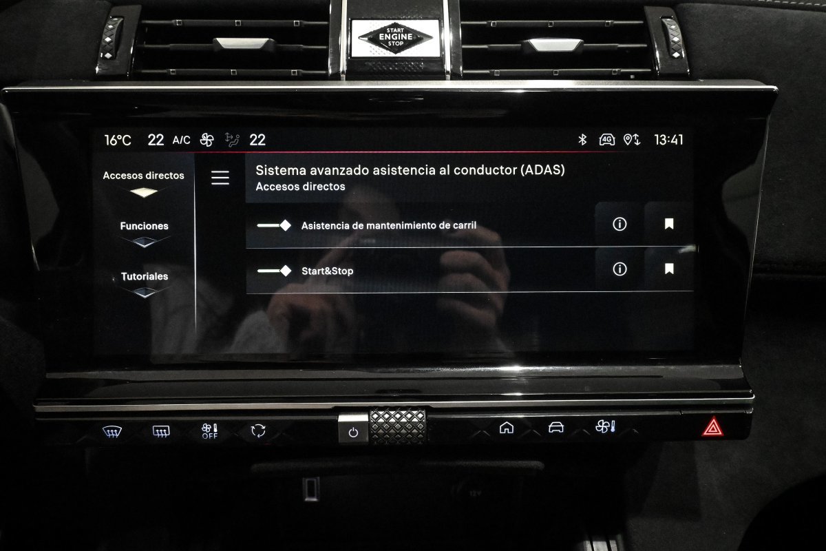 Foto DS Automobiles DS 7 Crossback 17 Foto DS Automobiles DS 7 Crossback 17