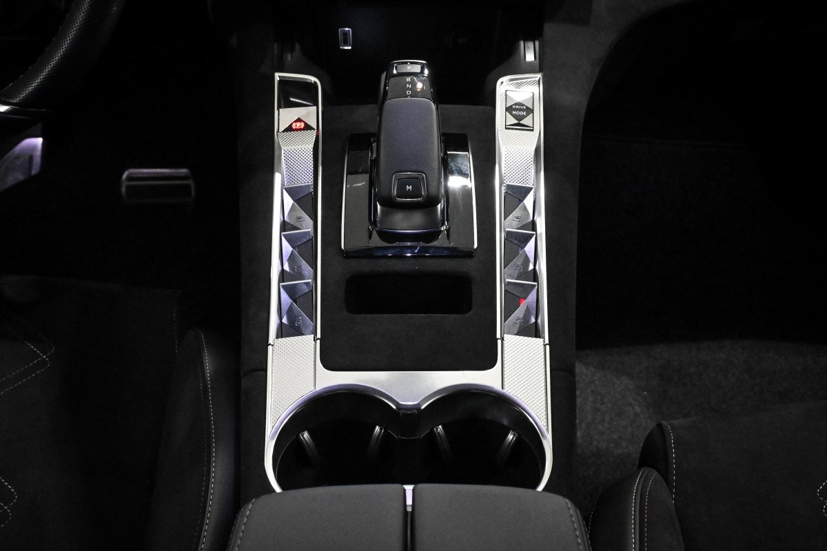 Foto DS Automobiles DS 7 Crossback 25 Foto DS Automobiles DS 7 Crossback 25