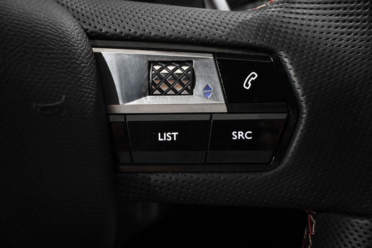 Foto DS Automobiles DS 7 Crossback 34 Foto DS Automobiles DS 7 Crossback 34