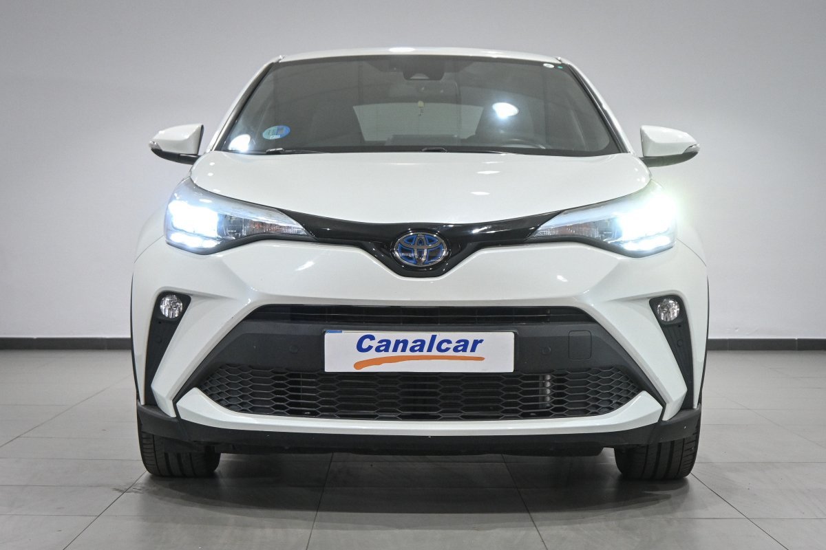 Foto Toyota C-HR 2 Foto Toyota C-HR 2