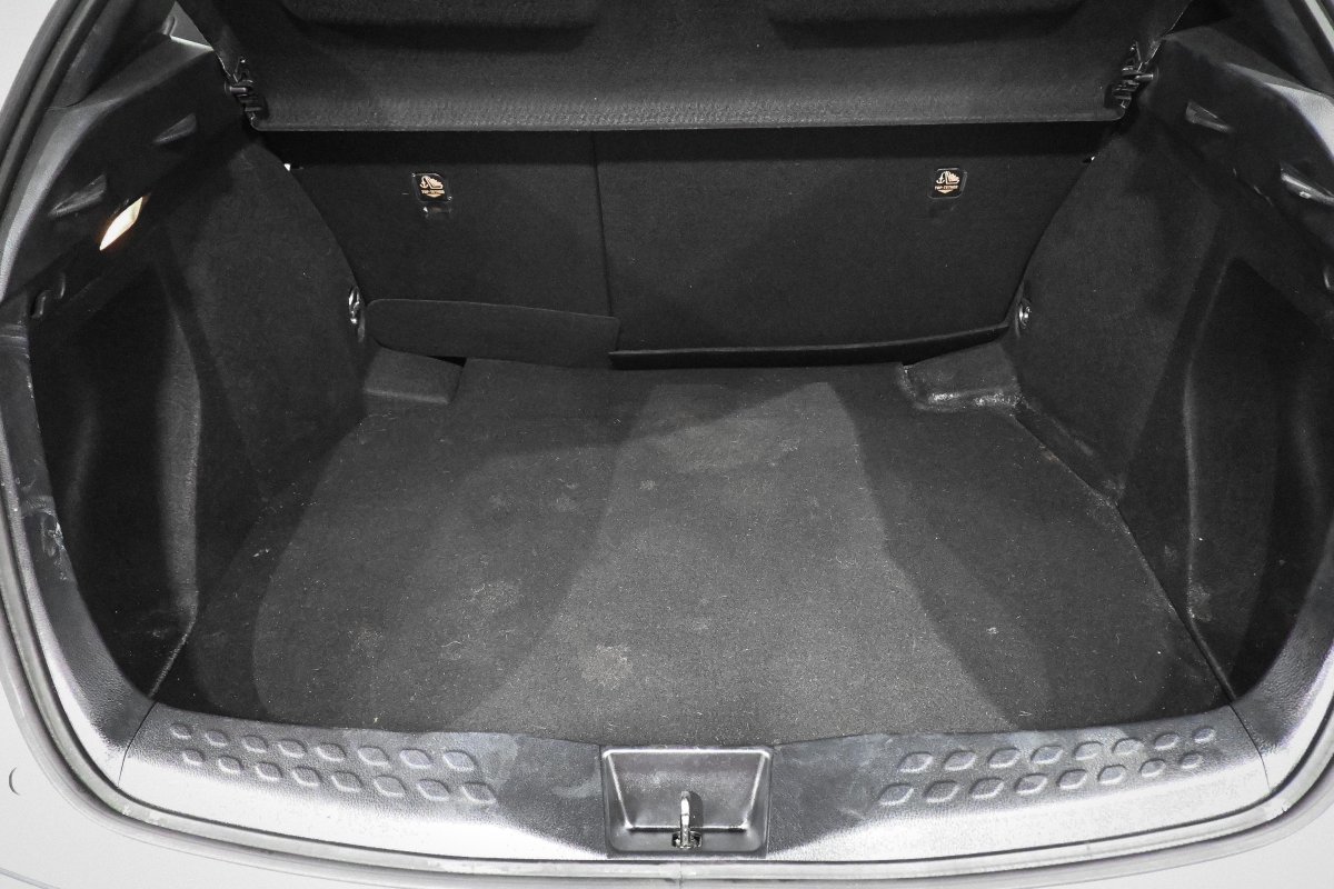 Foto Toyota C-HR 8 Foto Toyota C-HR 8