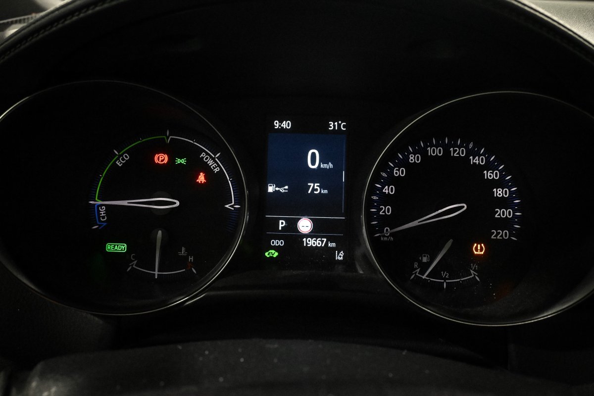 Foto Toyota C-HR 13 Foto Toyota C-HR 13