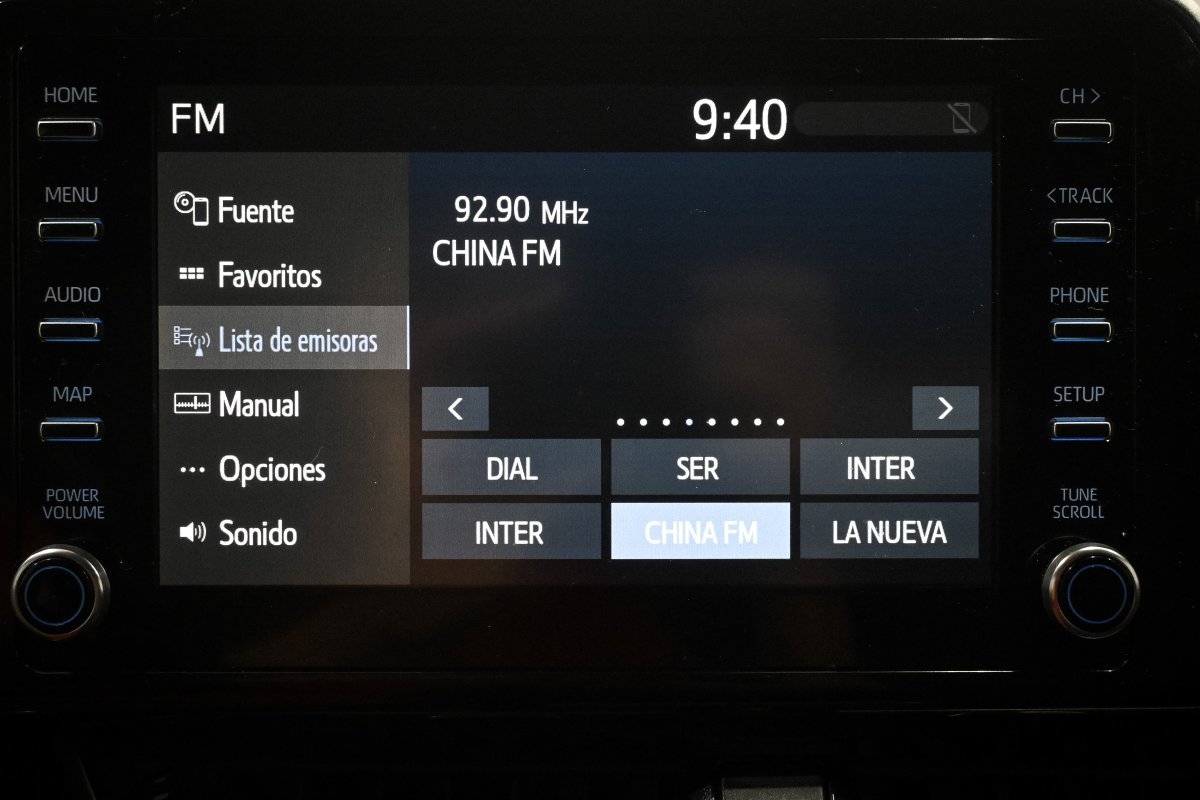Foto Toyota C-HR 15 Foto Toyota C-HR 15