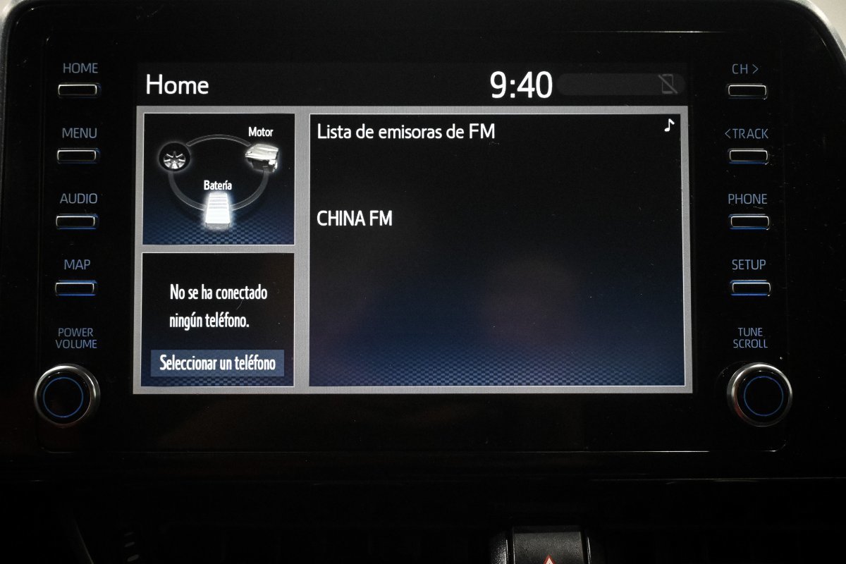 Foto Toyota C-HR 16 Foto Toyota C-HR 16