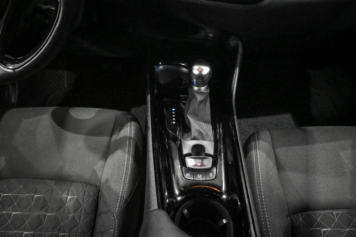 Foto Toyota C-HR 22 Foto Toyota C-HR 22