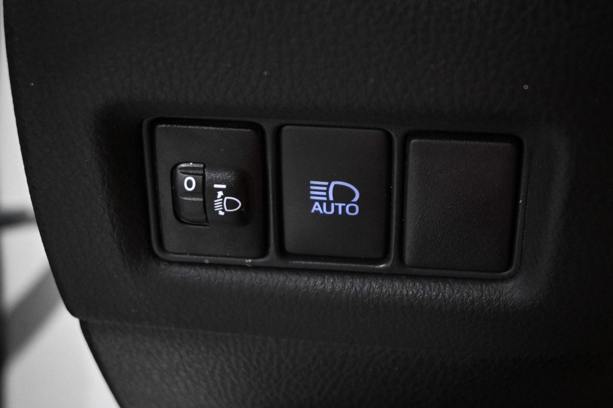 Foto Toyota C-HR 30 Foto Toyota C-HR 30