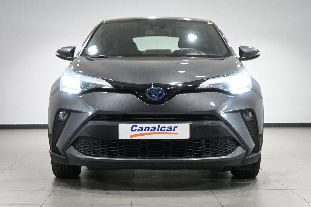 Foto Toyota C-HR 2 Foto Toyota C-HR 2