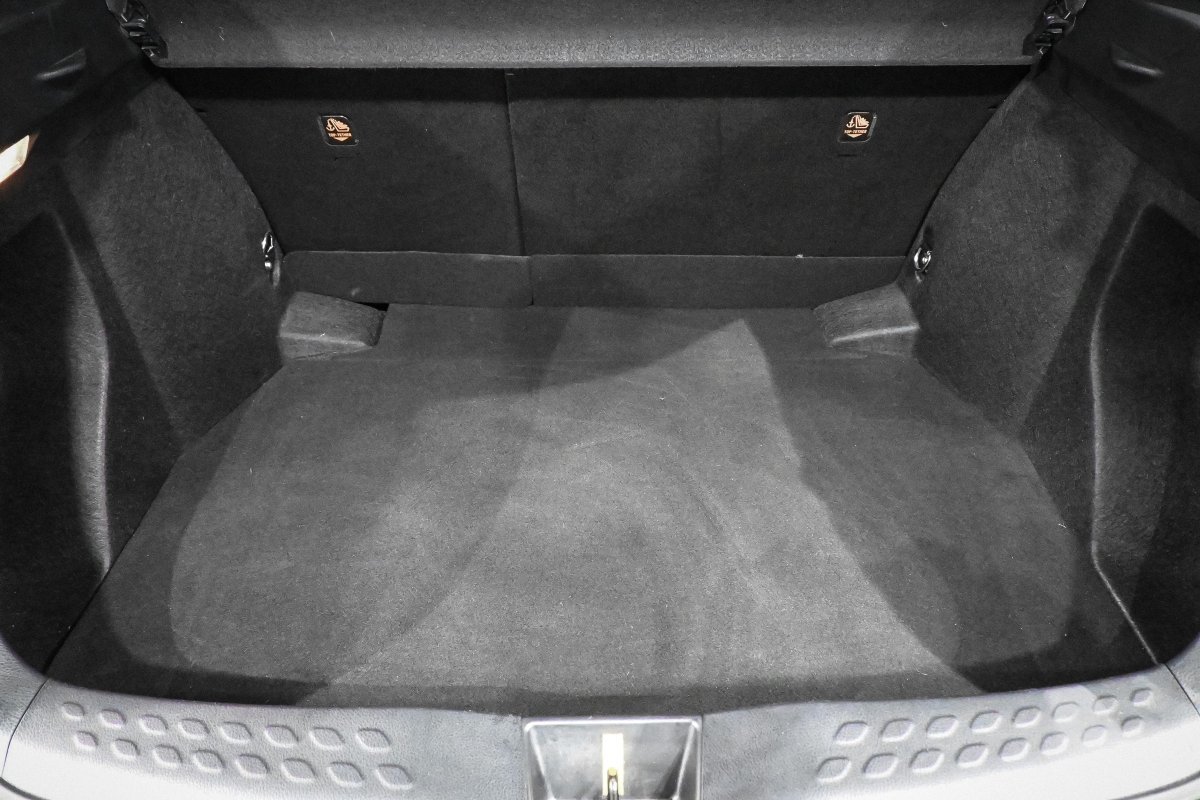 Foto Toyota C-HR 8 Foto Toyota C-HR 8