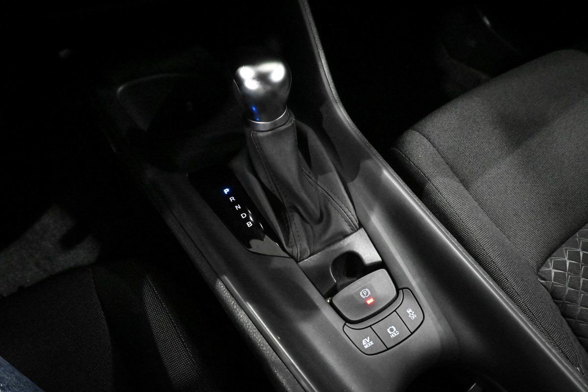 Foto Toyota C-HR 23 Foto Toyota C-HR 23