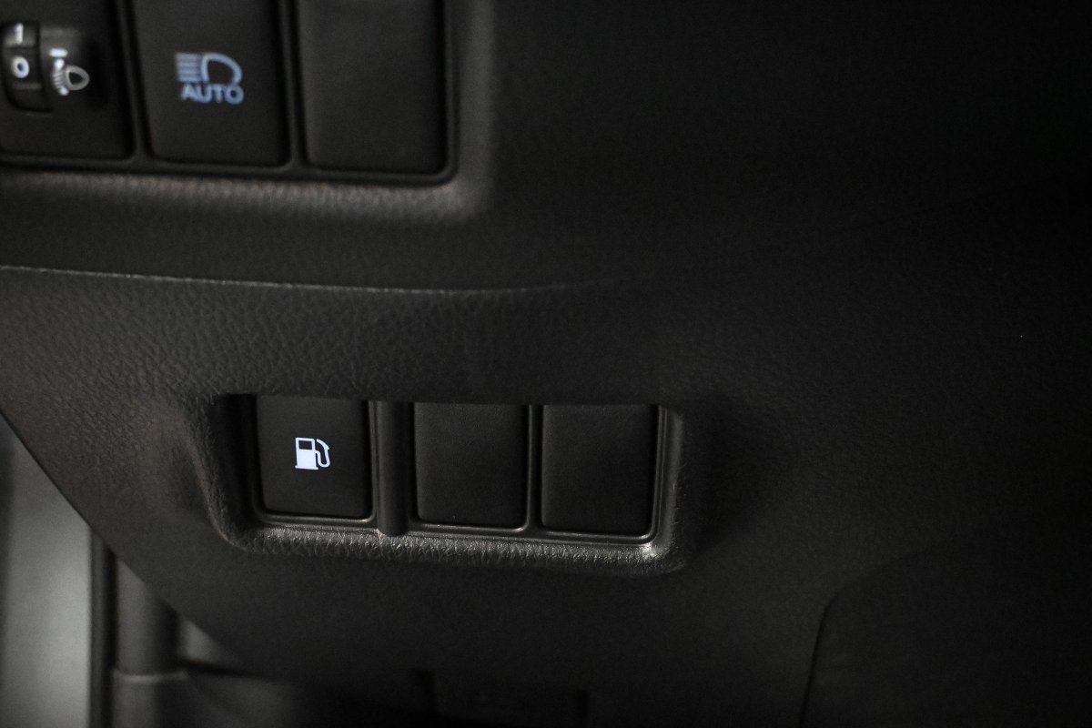 Foto Toyota C-HR 32 Foto Toyota C-HR 32