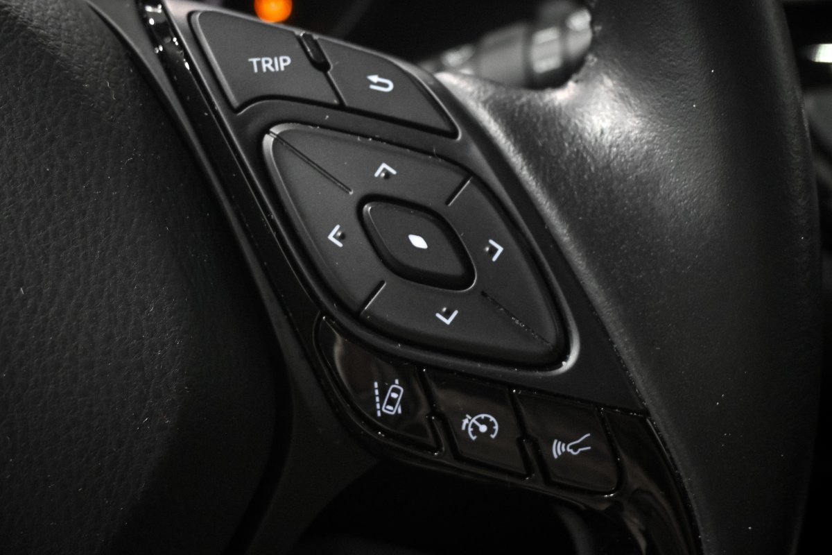 Foto Toyota C-HR 25 Foto Toyota C-HR 25