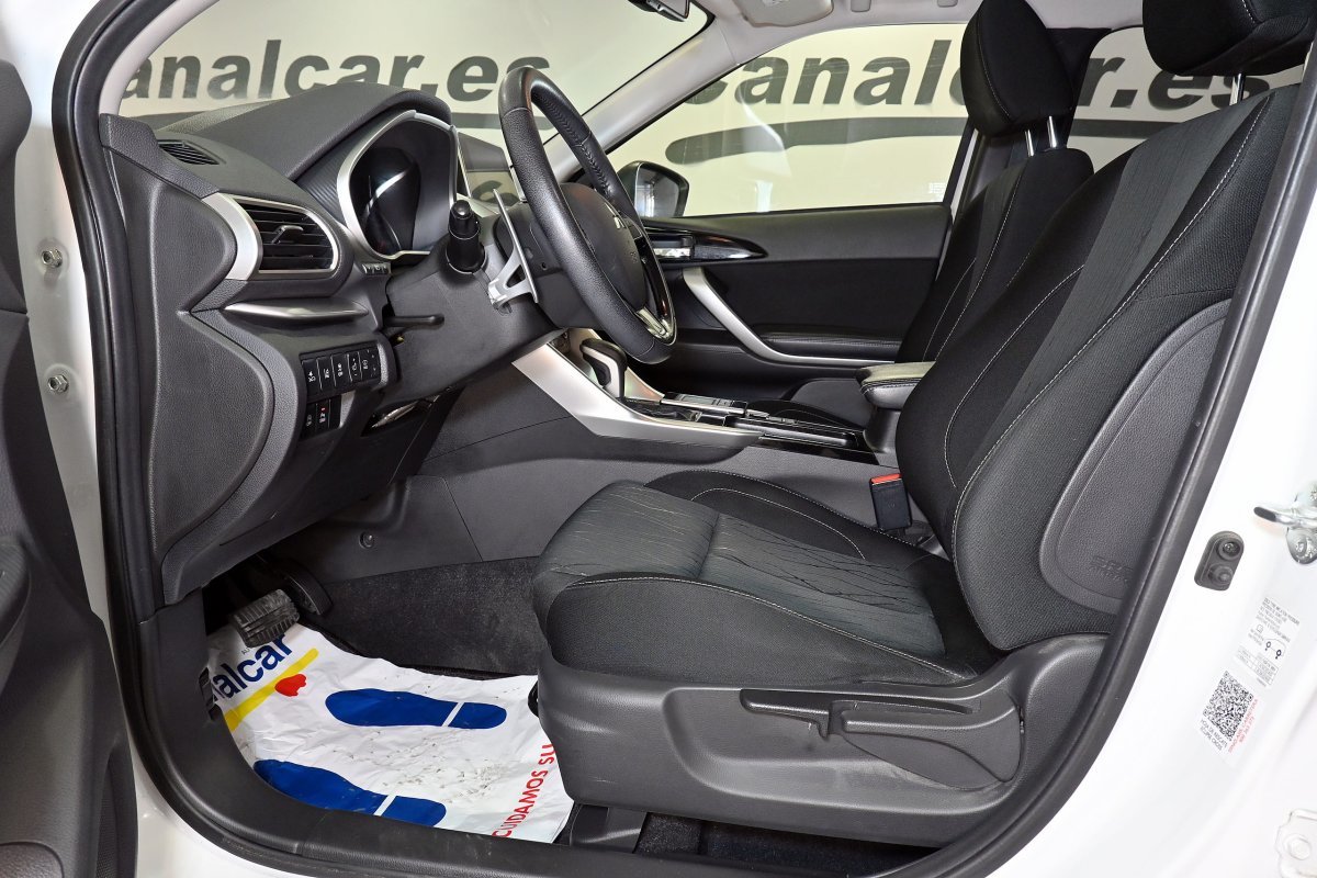Foto Mitsubishi Eclipse Cross 13 Foto Mitsubishi Eclipse Cross 13