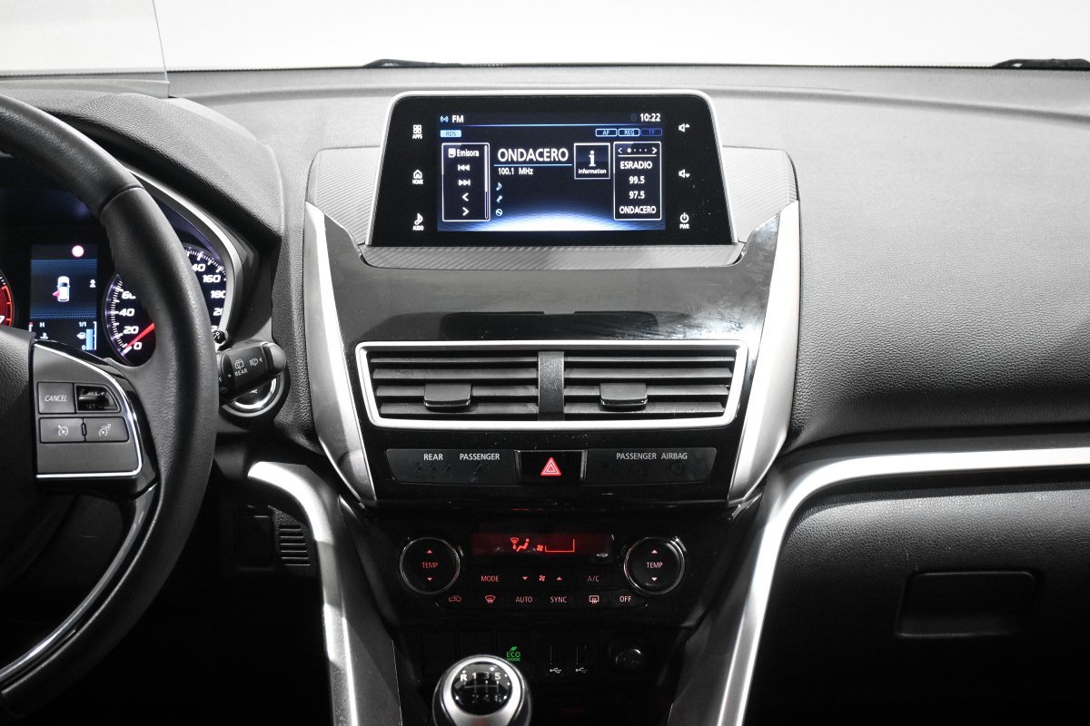 Foto Mitsubishi Eclipse Cross 14 Foto Mitsubishi Eclipse Cross 14