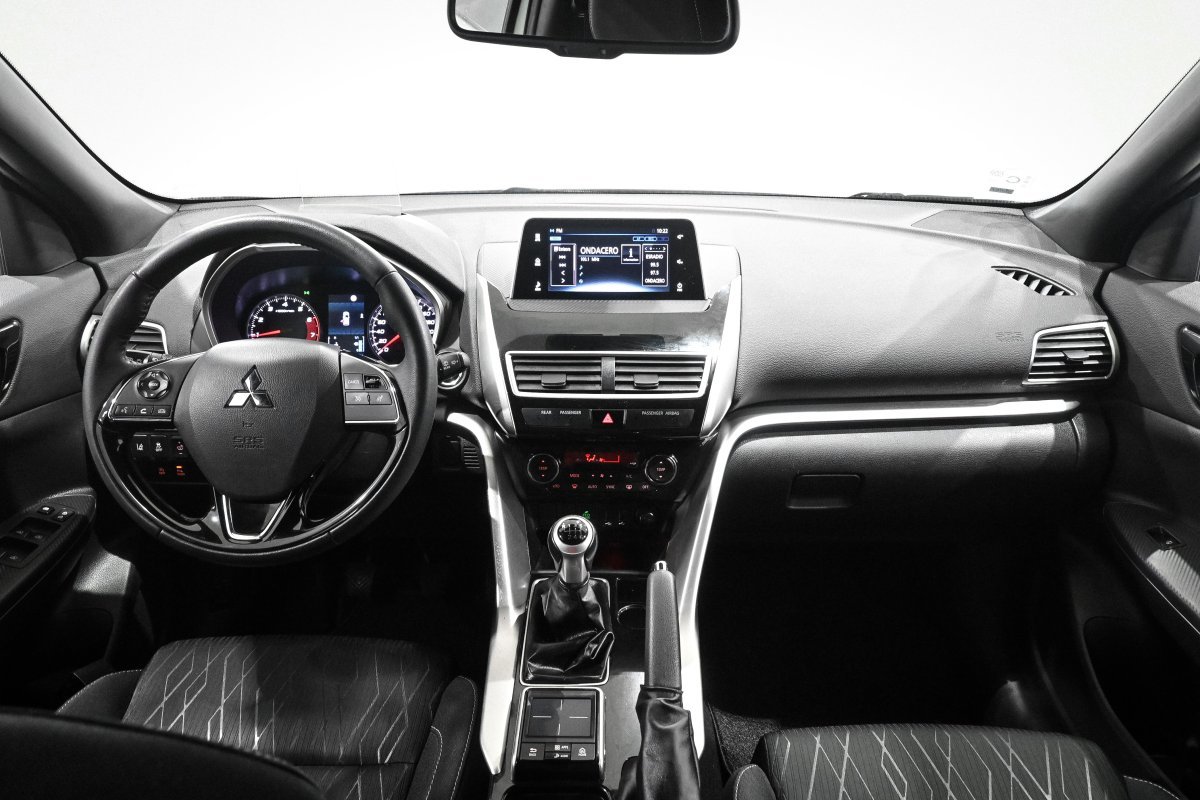 Foto Mitsubishi Eclipse Cross 22 Foto Mitsubishi Eclipse Cross 22