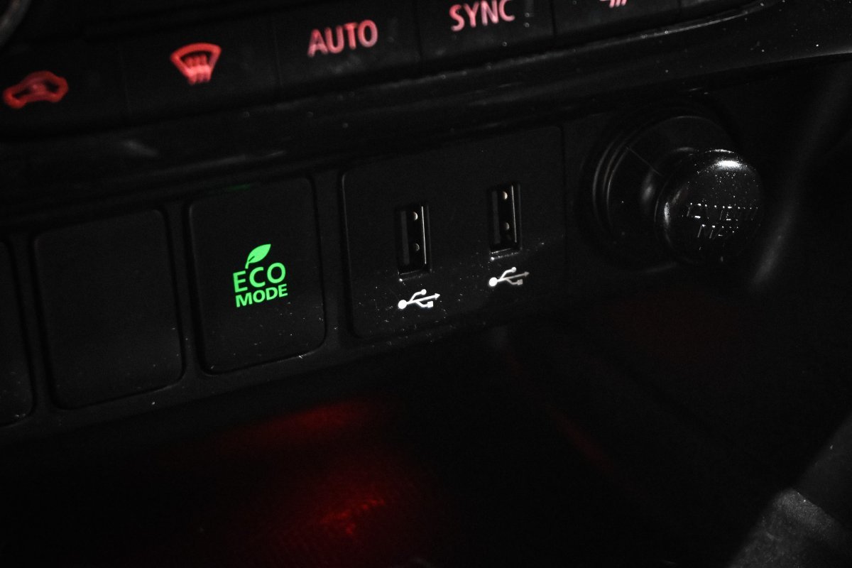 Foto Mitsubishi Eclipse Cross 25 Foto Mitsubishi Eclipse Cross 25