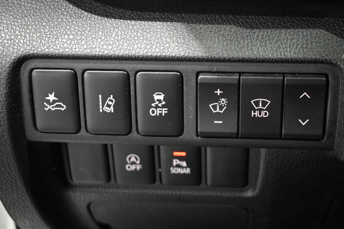 Foto Mitsubishi Eclipse Cross 30 Foto Mitsubishi Eclipse Cross 30