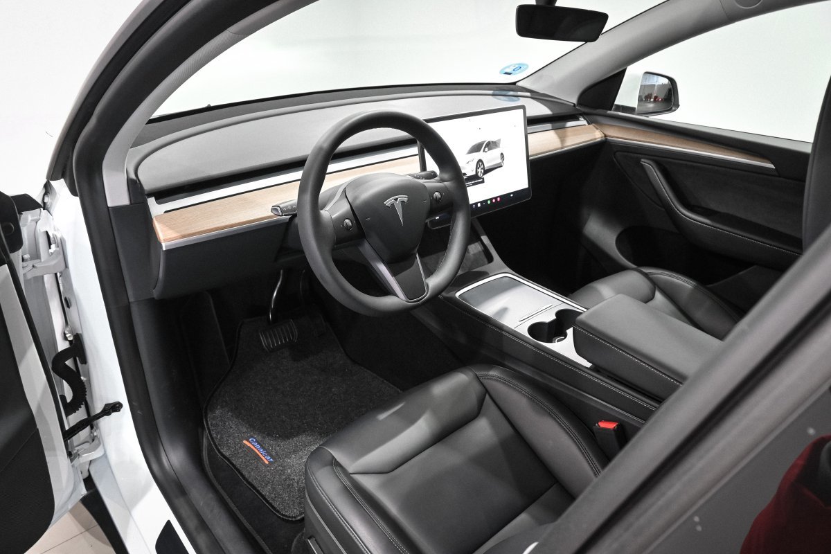 Foto Tesla Model Y 9