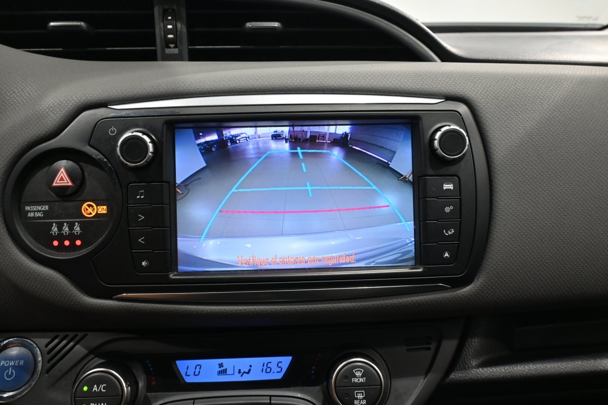 Foto Toyota Yaris 14