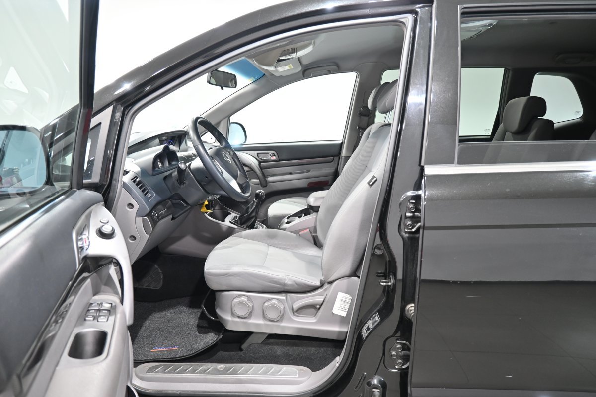 Foto SsangYong Rodius 10