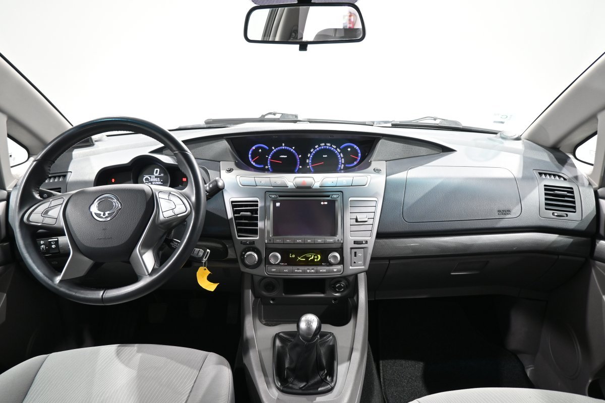 Foto SsangYong Rodius 21