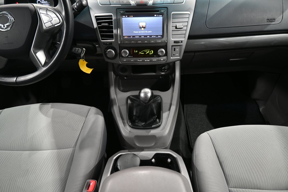 Foto SsangYong Rodius 23