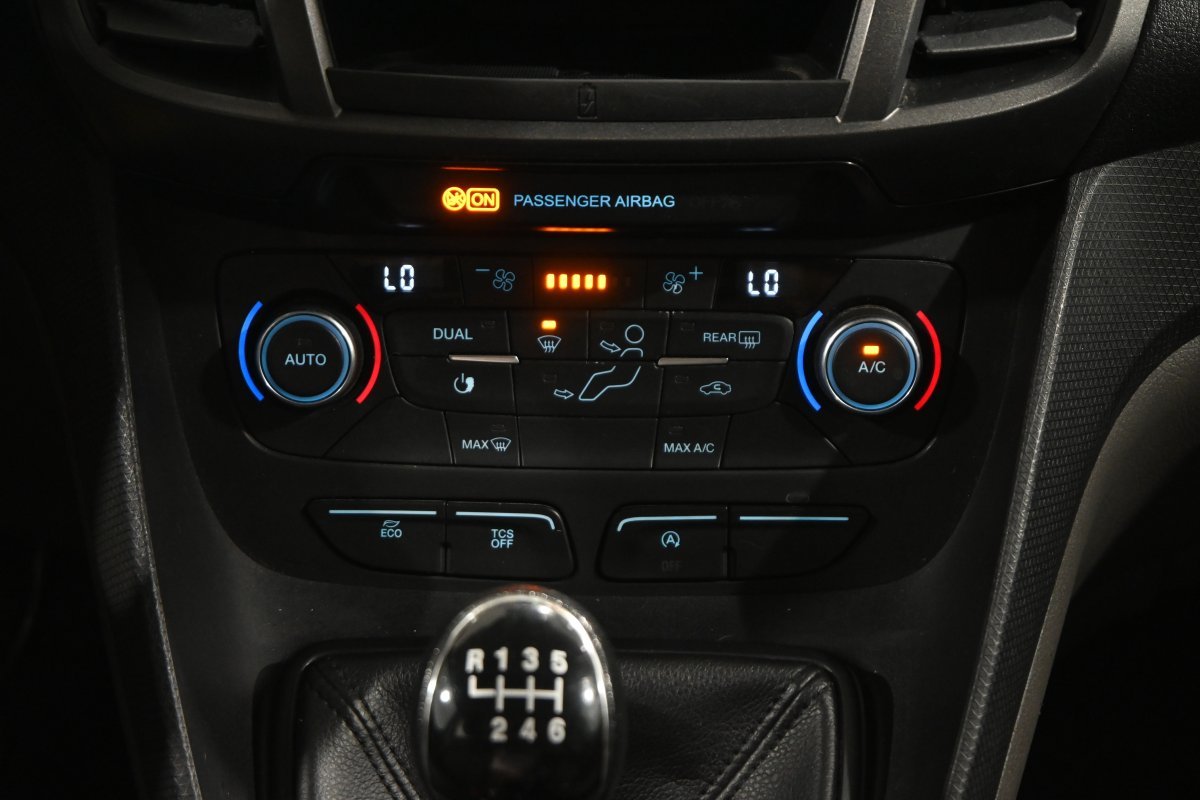 Foto Ford Tourneo Connect 15