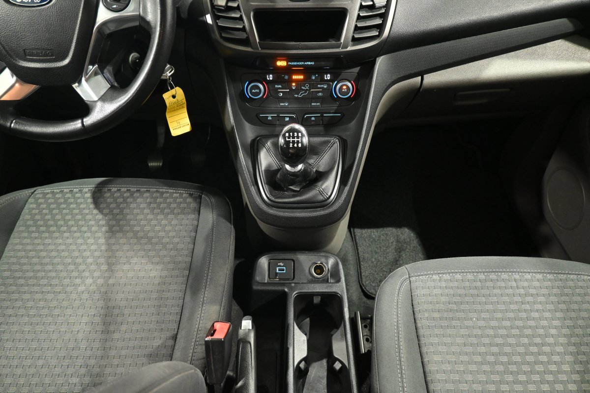 Foto Ford Tourneo Connect 18
