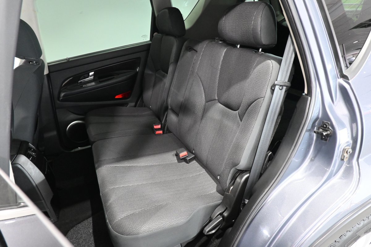 Foto SsangYong Rexton 11