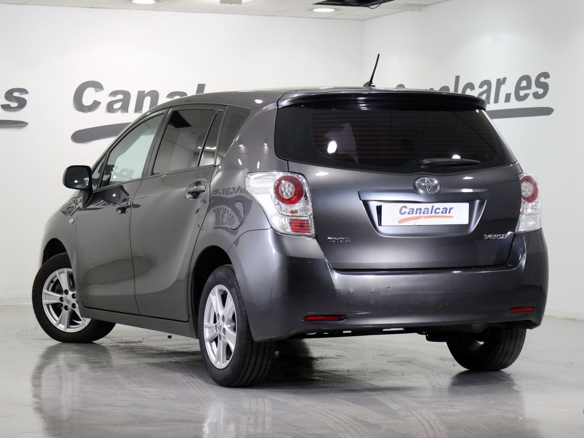 Foto Toyota Corolla Verso 6