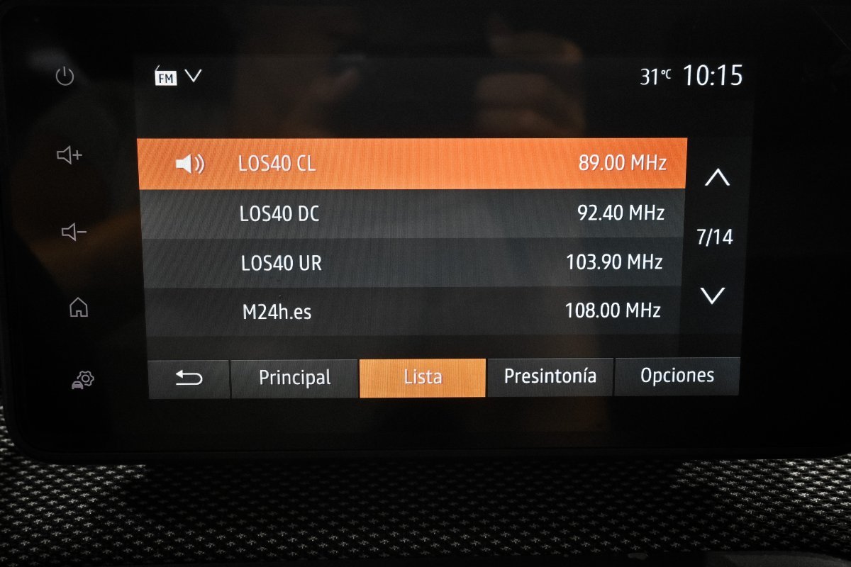 Foto Dacia Sandero 14 Foto Dacia Sandero 14