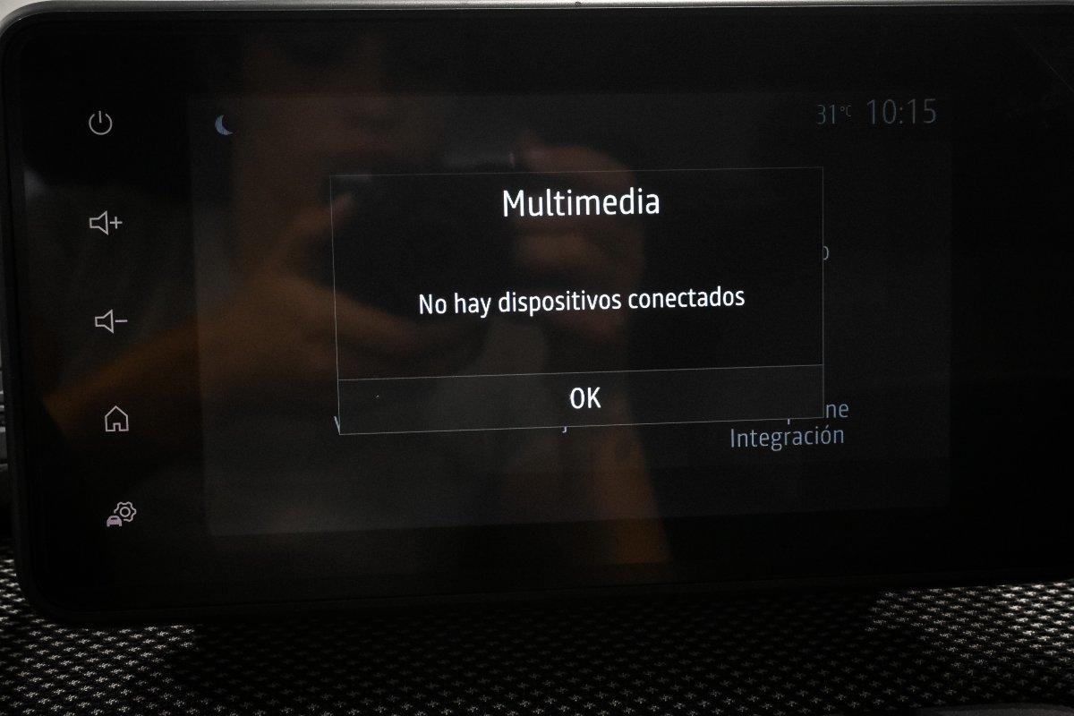 Foto Dacia Sandero 15 Foto Dacia Sandero 15