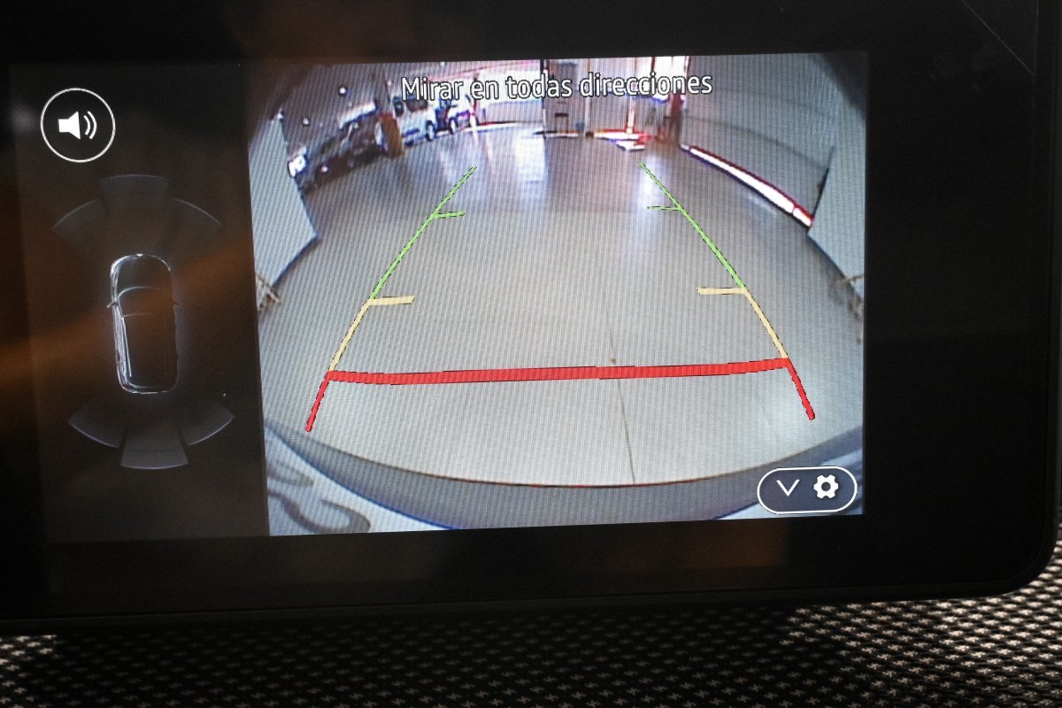 Foto Dacia Sandero 18 Foto Dacia Sandero 18