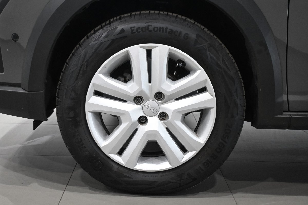 Foto Dacia Sandero 28 Foto Dacia Sandero 28