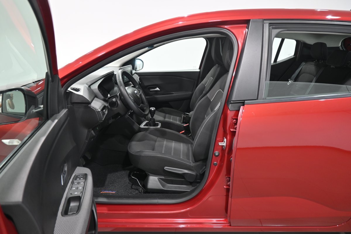 Foto Dacia Sandero 10 Foto Dacia Sandero 10