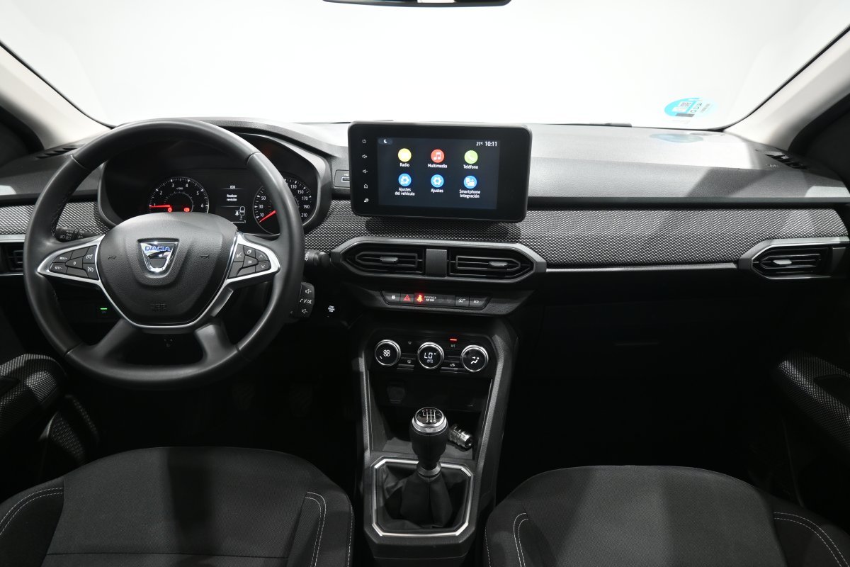 Foto Dacia Sandero 16 Foto Dacia Sandero 16