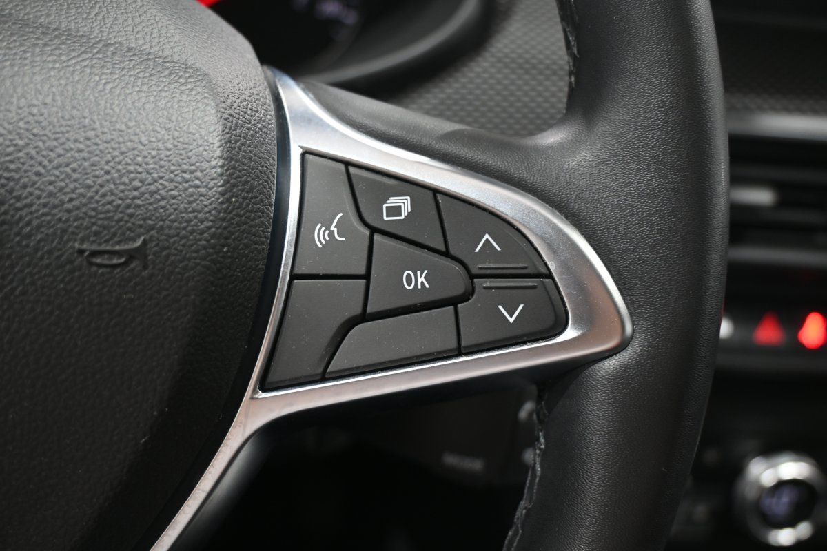 Foto Dacia Sandero 20 Foto Dacia Sandero 20