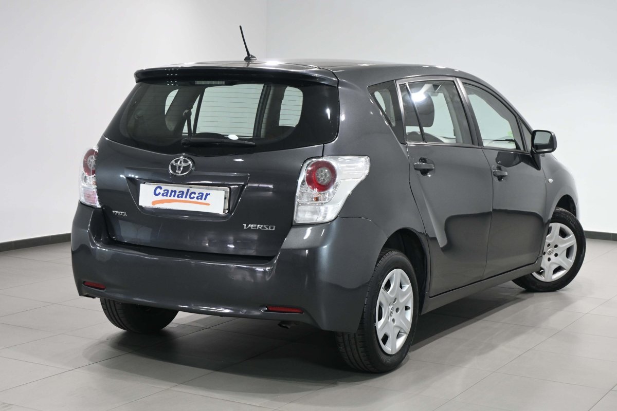Foto Toyota Corolla Verso 4